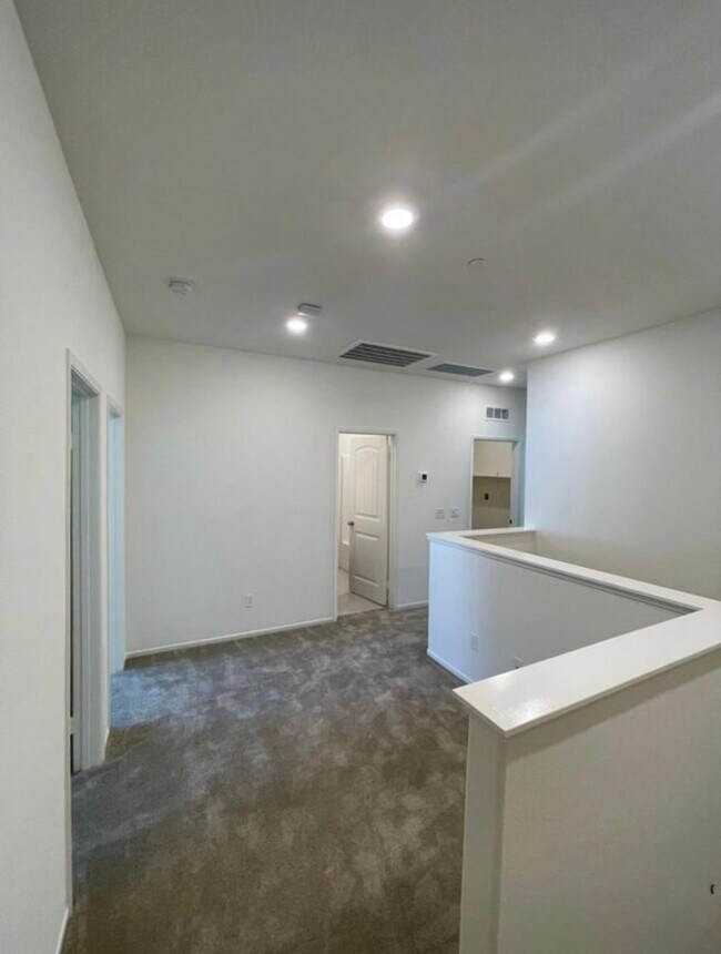 Building Photo - 30474 Downtown Way