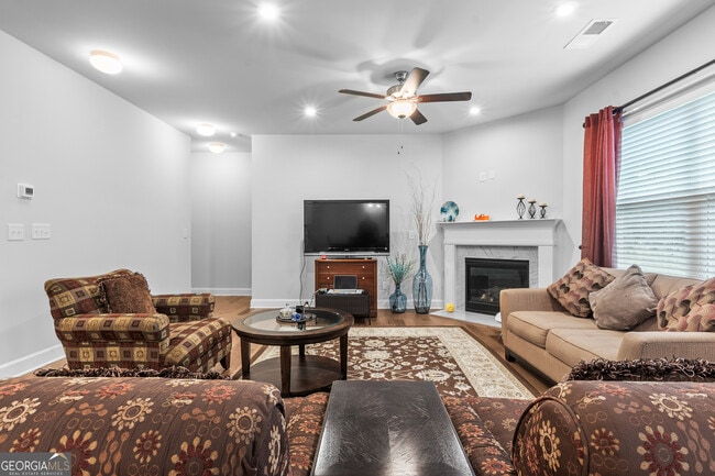 Building Photo - 5467 Fountainhead Ln