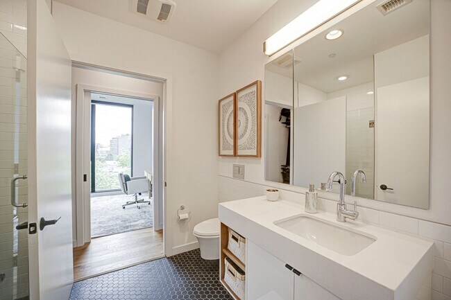 Building Photo - Penthouse Living Redefined at Chapman Stables