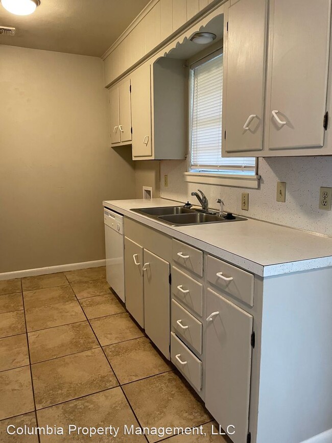 Building Photo - 3 br, 2 bath House - 8 Tulip Drive