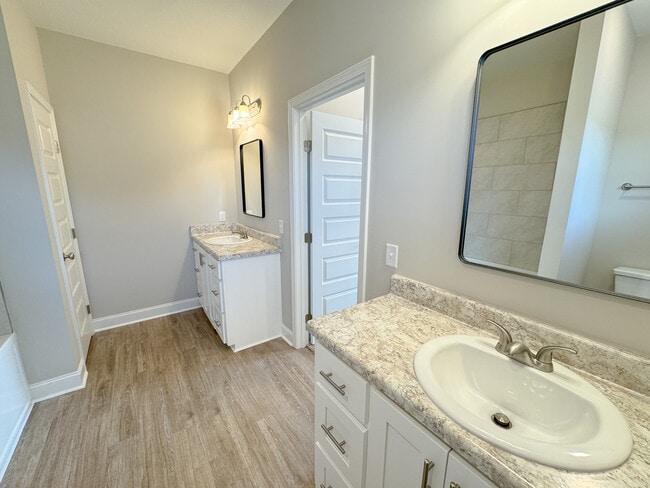 Building Photo - 310 Parkersburg Ln