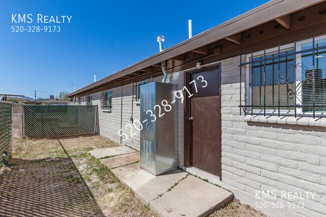 Building Photo - 260 N Melwood Ave