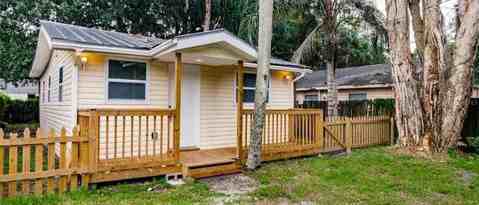 Building Photo - 3900 Locust Ave