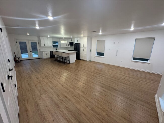 Building Photo - 8125 Sunnyhill St