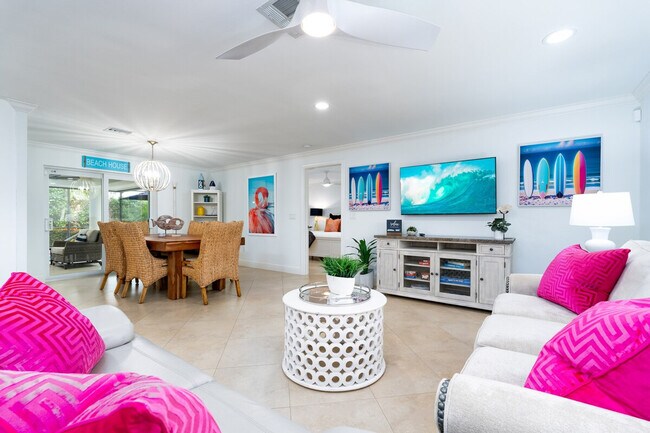 Building Photo - 149 Beachcomber St