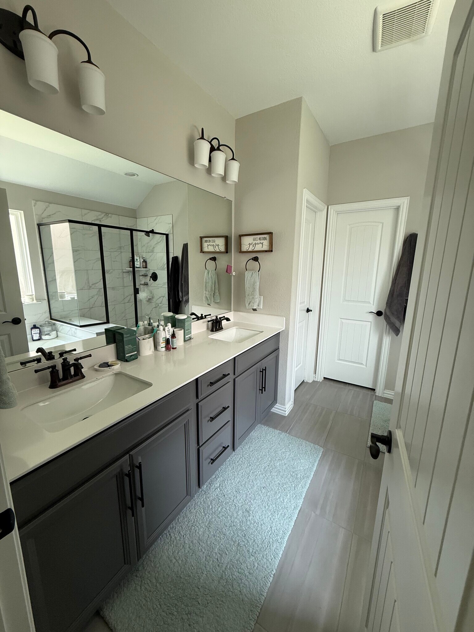 Building Photo - 928 Pinnacle Breeze Dr