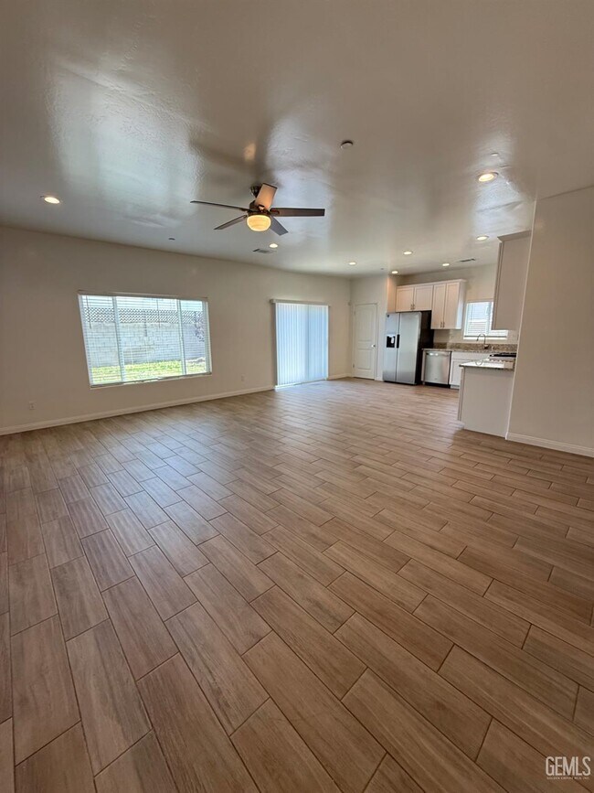 Building Photo - 3915 Costa Del Sol Ln