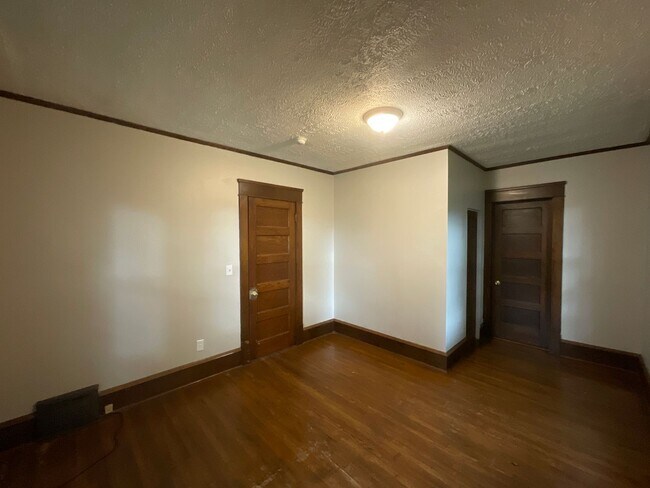 Building Photo - 1212 18th St NW