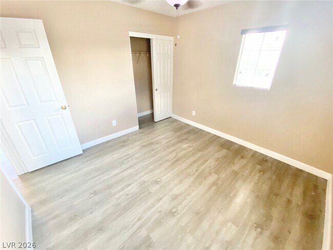 Building Photo - 1060 Paradise Coach Dr