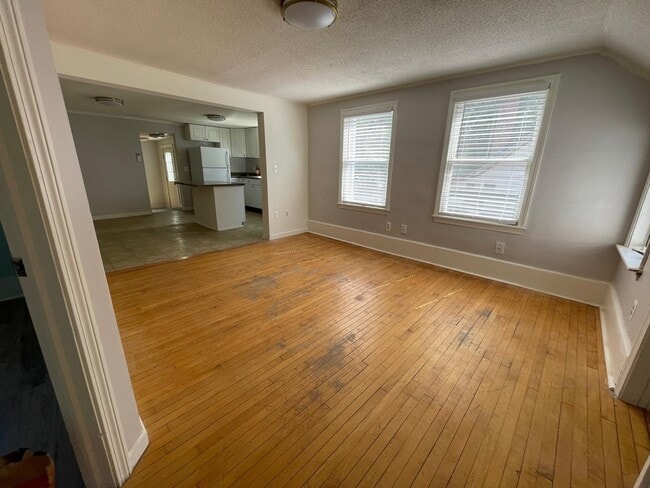 Building Photo - 71 Hickok St