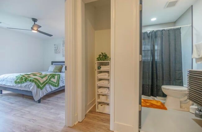 Building Photo - 84 N Holmes St