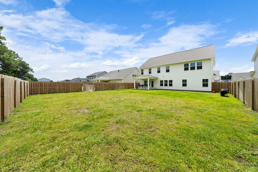 Building Photo - 74 W Weatherbee Wy