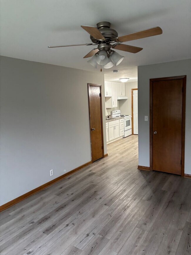 Building Photo - Eacker Rentals (1730 S 17th St)