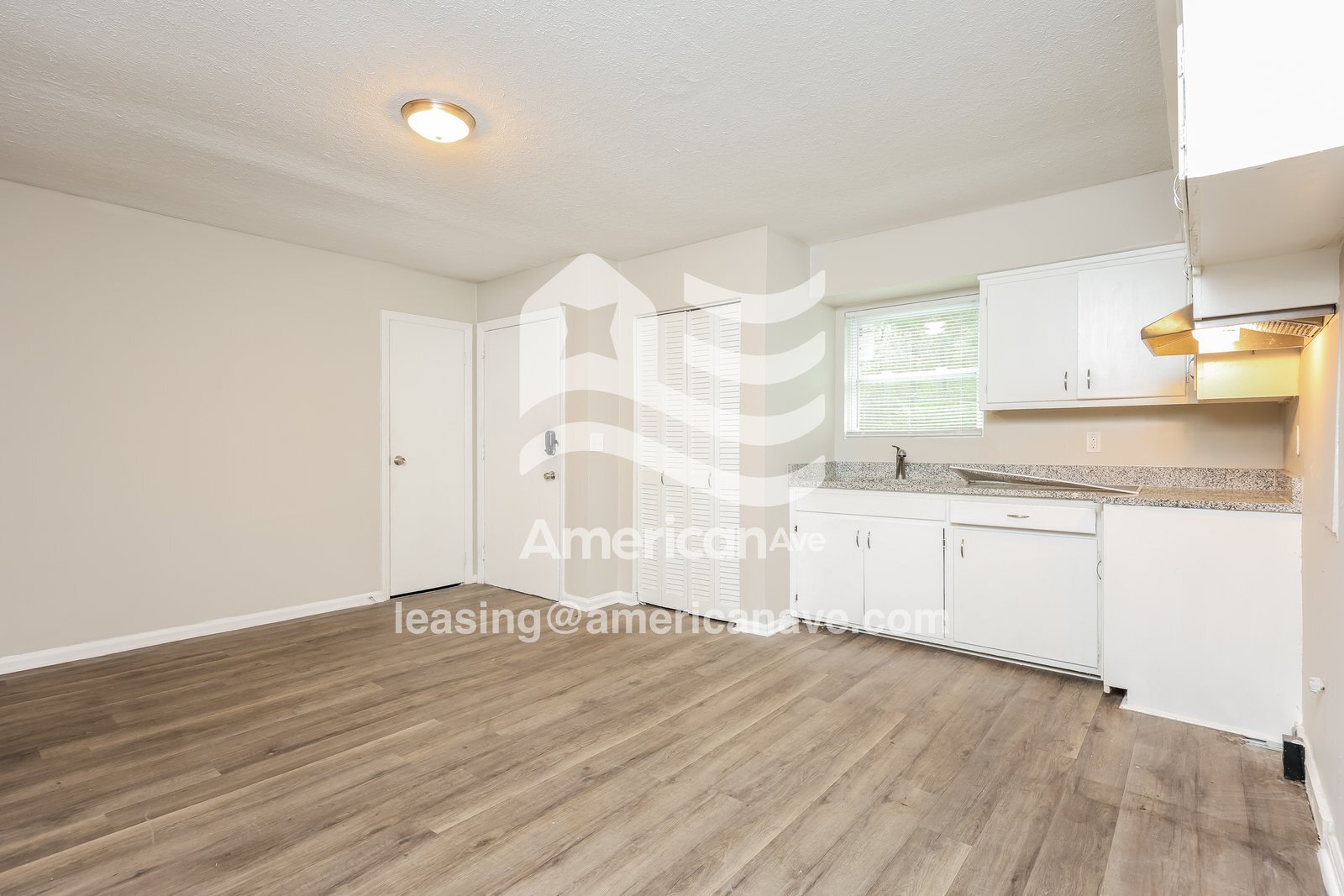 Building Photo - 1439 Chalbena Ave