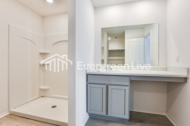 Building Photo - 12 Sourdough Crk Ln