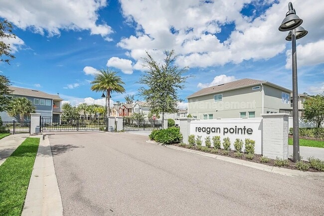 Building Photo - 2808 Gipper Cir