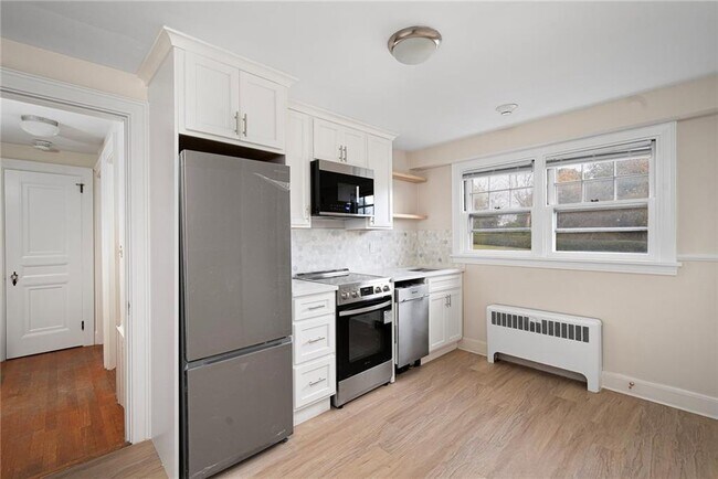 Building Photo - 118 Ruggles Ave