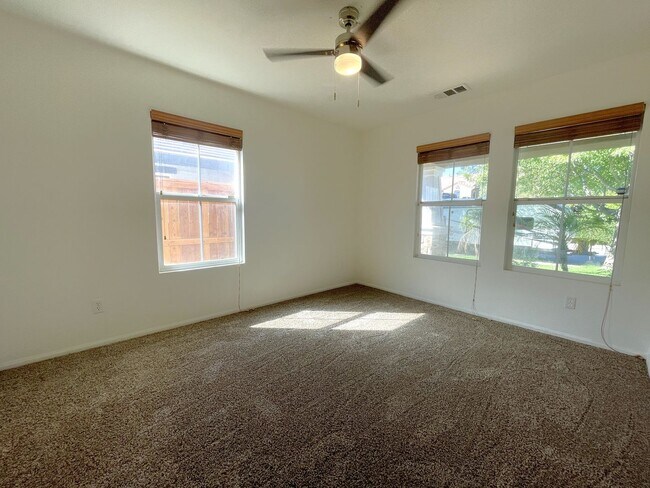 Building Photo - Charming Single-Story 3-Bedroom Home in Be...