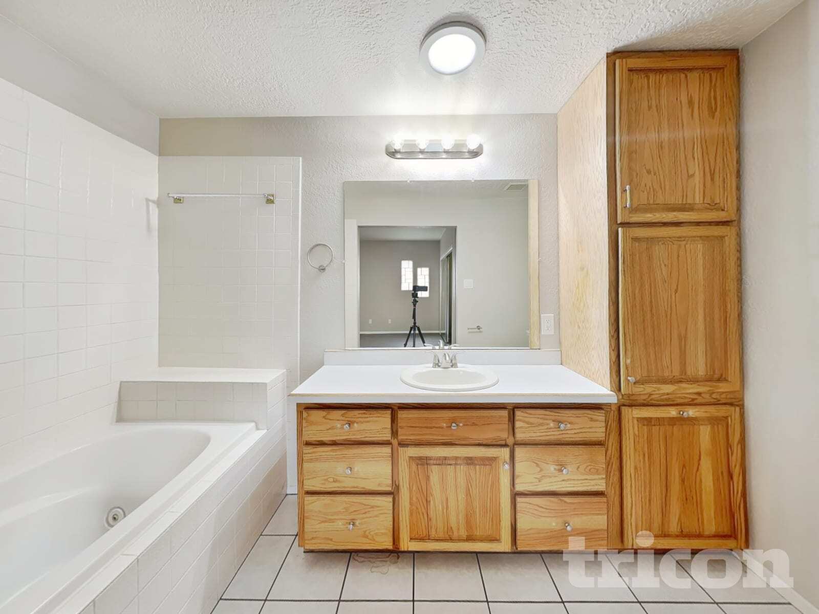 Building Photo - 900 Arizona St SE