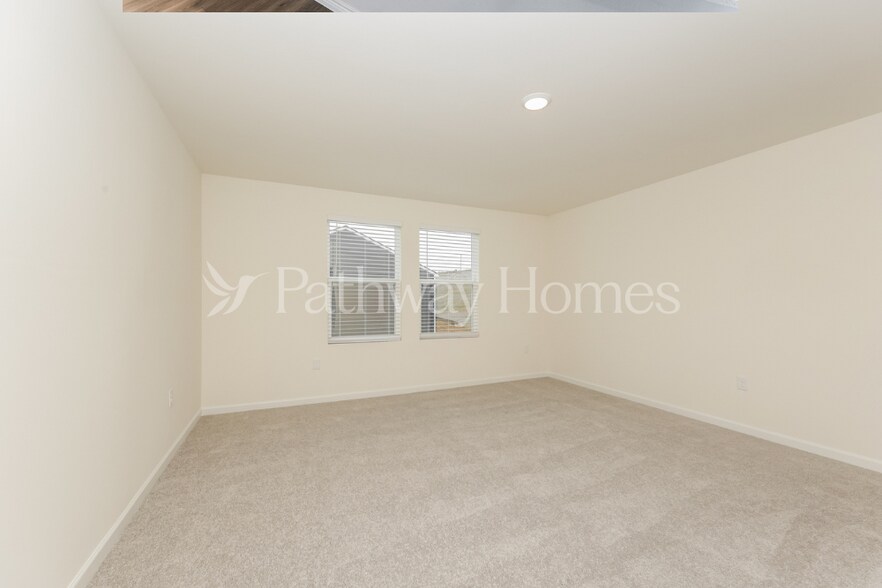 Building Photo - 1074 Large Poppy Dr