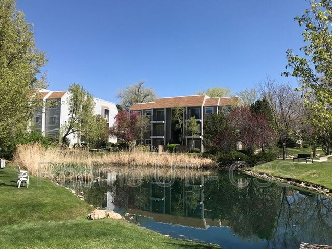 Building Photo - 4633 S Quail Vis Cv