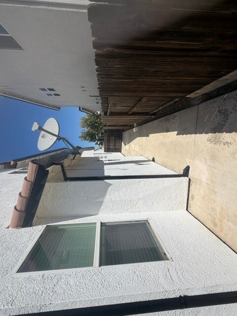 Building Photo - Gorgeous 3 Bedroom 2.5 Bathroom Plus Loft