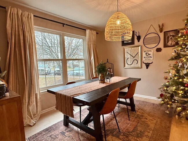 Building Photo - 602 Hamilton St