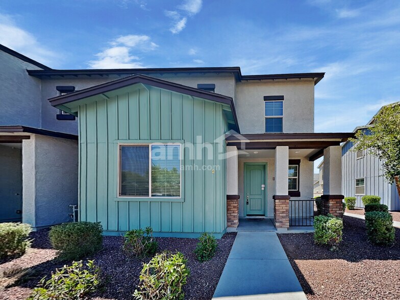 Primary Photo - 20727 W Maiden Ln