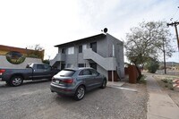 Building Photo - 152 E 21st St