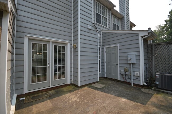 Building Photo - 4324 Pine Springs Ct