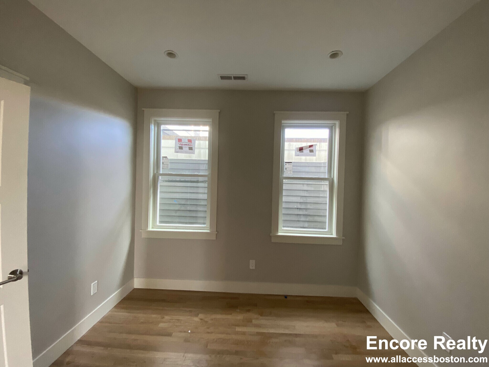 Building Photo - 70 Spring St