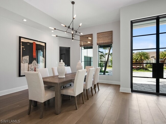 Building Photo - 695 Wedge Dr