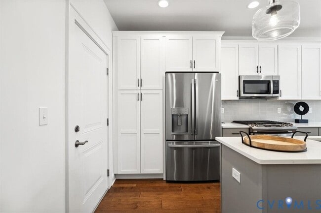 Building Photo - 1722 Old Brick Rd