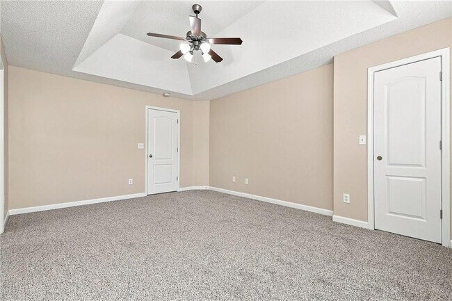 Building Photo - 8606 Thomas Ln