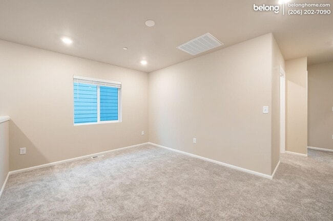 Building Photo - 3878 79th Dr NE