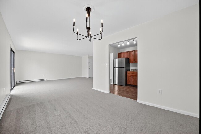 Building Photo - 16 Scarborough Ln