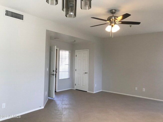 Building Photo - 11515 N 91st St