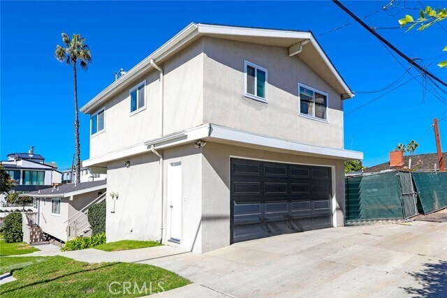 Building Photo - 600 Iris Ave