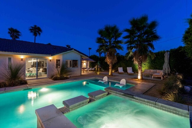 Primary Photo - Luxury Oasis with Pool in Palm Springs