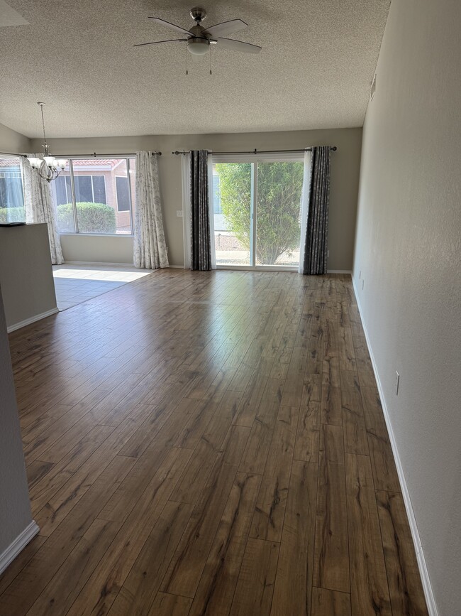Building Photo - 1706 E Lindrick Dr