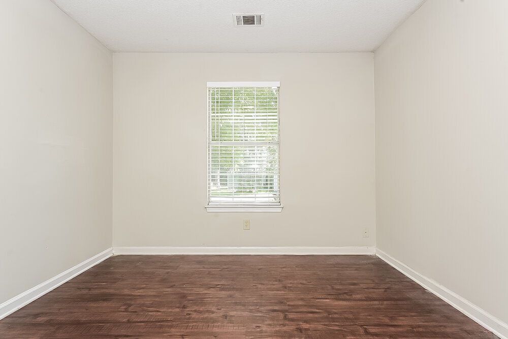 Building Photo - 68 Hampton Oaks Dr