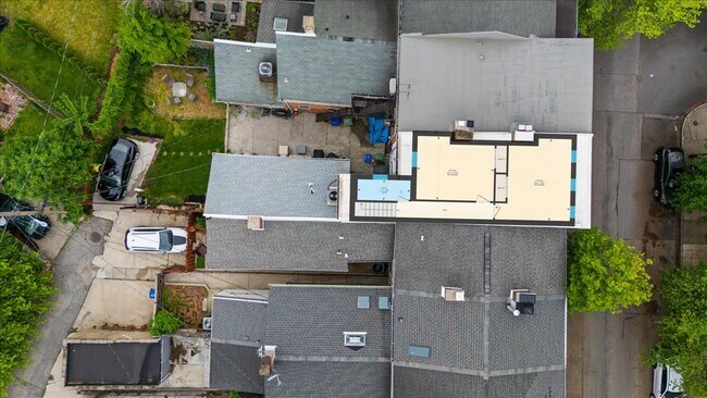 Building Photo - 656 Washington Blvd