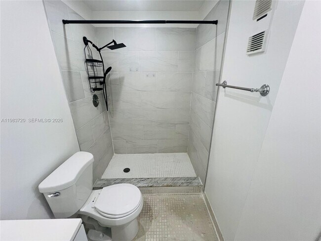 Building Photo - 9743 W McNab Rd