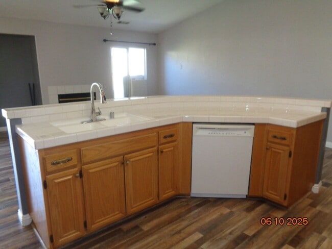 Building Photo - Lovely Rosamond Single Story