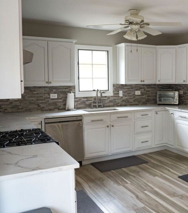 Building Photo - 17011 Danielle Ct