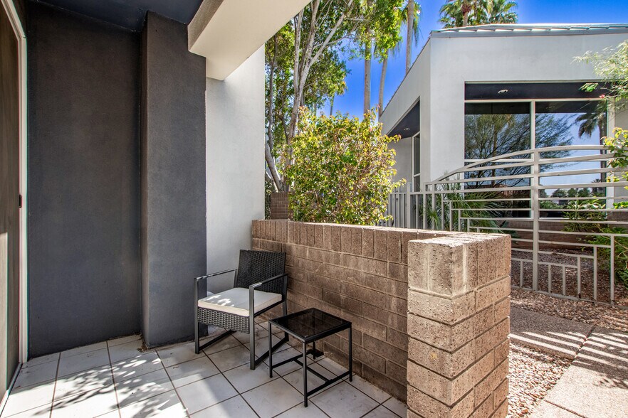 Patio - 3633 N 3rd Ave