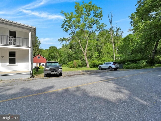 Building Photo - 836 -838 Suedberg Rd