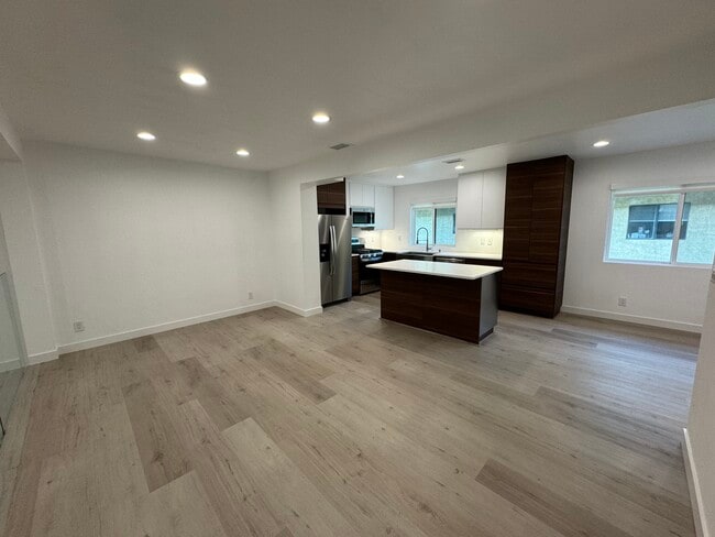 Building Photo - 431 N Alhambra Ave