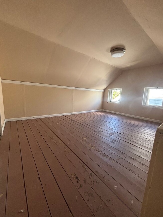 Building Photo - 4bd Single Cleveland Hts Cash Pay