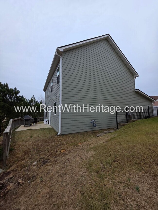 Building Photo - Amazing 5 Bedroom/ 3 Bath Home in Sweetwater, a Swim Tennis Community/ Attention to Detail / Grea...